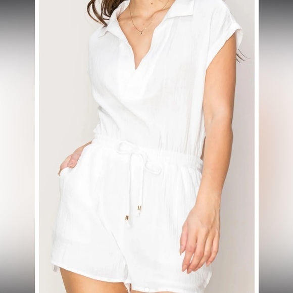 NWT olivaceous White romper with cut out back - Picture 1 of 4